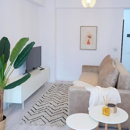 City Center Accomodation - 101 Resita Ngoại thất bức ảnh