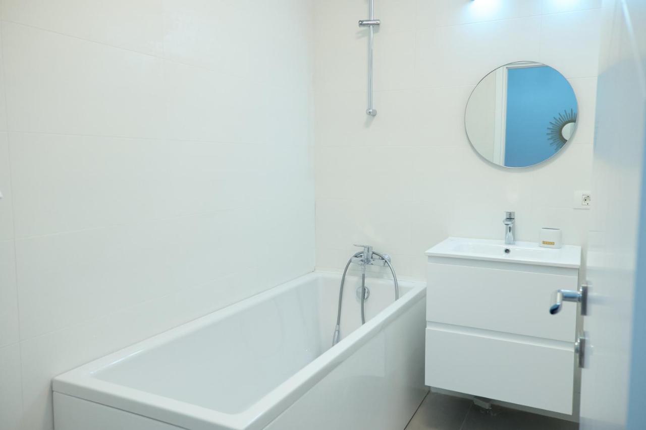 City Center Accomodation - 101 Resita Ngoại thất bức ảnh