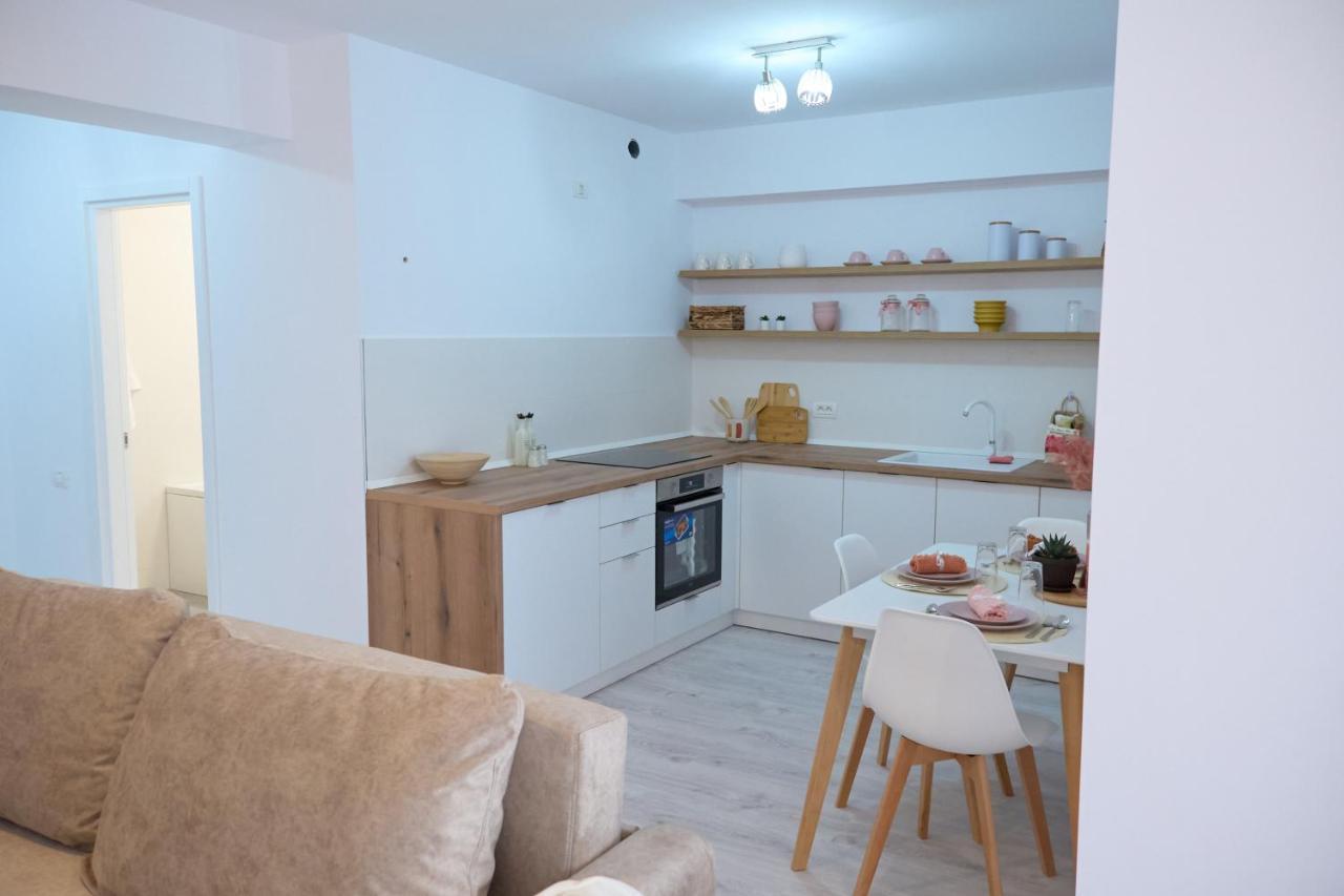 City Center Accomodation - 101 Resita Ngoại thất bức ảnh